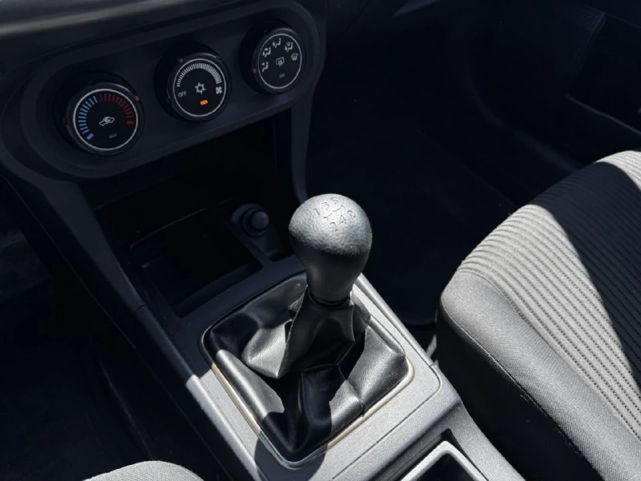 2015 Mitsubishi Lancer LIMITED**TOIT OUVRANT**SIEGES CHAUFFANTS**MAGS**AIRCLIM** Image principale