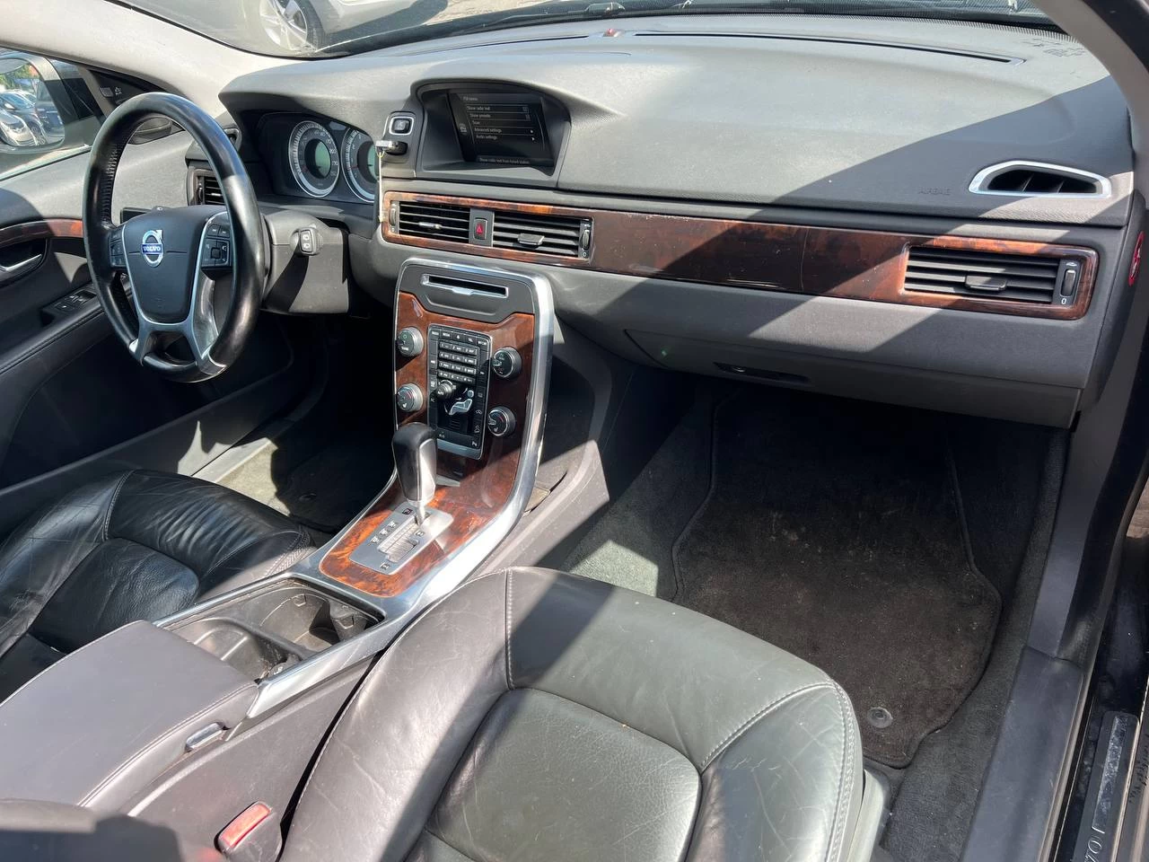 2012 Volvo XC70 T6**AWD  Toit Ouvrant**ALERTE D'ANGLE MORT**SIEGES EN CUIR**SIEGES CHAUFFANTS**SIEGES CHAUFFANTS ARRIERE**MAGS** Image principale