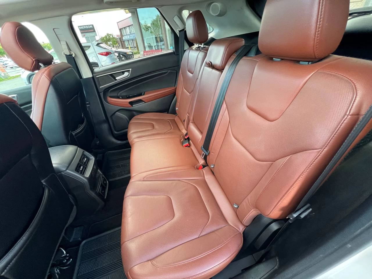 2015 Ford Edge TitaniumT**AWD**Toit Ouvrant Panaromique**ANGLE MORT**CamÉra de Recul**SIEGES EN CUIR**Navigation**SIEGES CHAUFFANTS**SIEGES CHAUFFANTS ARRIERE**SiÈges ventilÉs**VOLANT CHAUFFANTS**MAGS**dÉmarrage À distance** Image principale