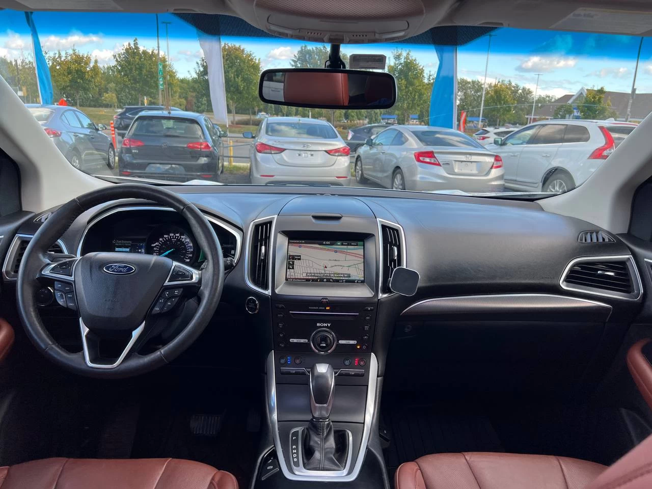 2015 Ford Edge TitaniumT**AWD**Toit Ouvrant Panaromique**ANGLE MORT**CamÉra de Recul**SIEGES EN CUIR**Navigation**SIEGES CHAUFFANTS**SIEGES CHAUFFANTS ARRIERE**SiÈges ventilÉs**VOLANT CHAUFFANTS**MAGS**dÉmarrage À distance** Image principale