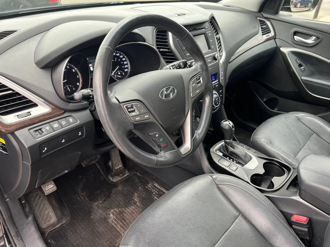 2017 Hyundai Santa Fe Sport SE**AWD**TOIT OUVRANT PANORAMIQUE**SIEGE EN CUIR**CAMERA DE RECUL**SIEGES CHAUFFNATS AVANT ET ARRIERE**Volant Chauffant**Alerte d'angle Mort**MAGS** Image principale