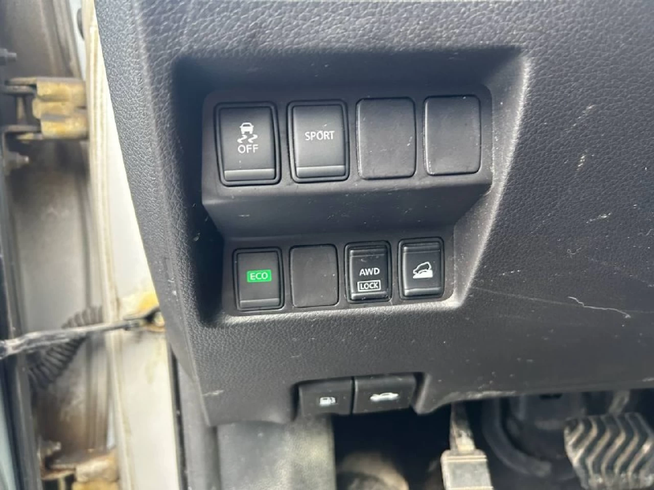 2016 Nissan LEAF SV**NAVIGATION**CAMERA DE RECUL**BLUETOOTH**SIEGES CHAUFFANT** SIEGES EN CUIR**VOLANT CHAUFFANT** Main Image