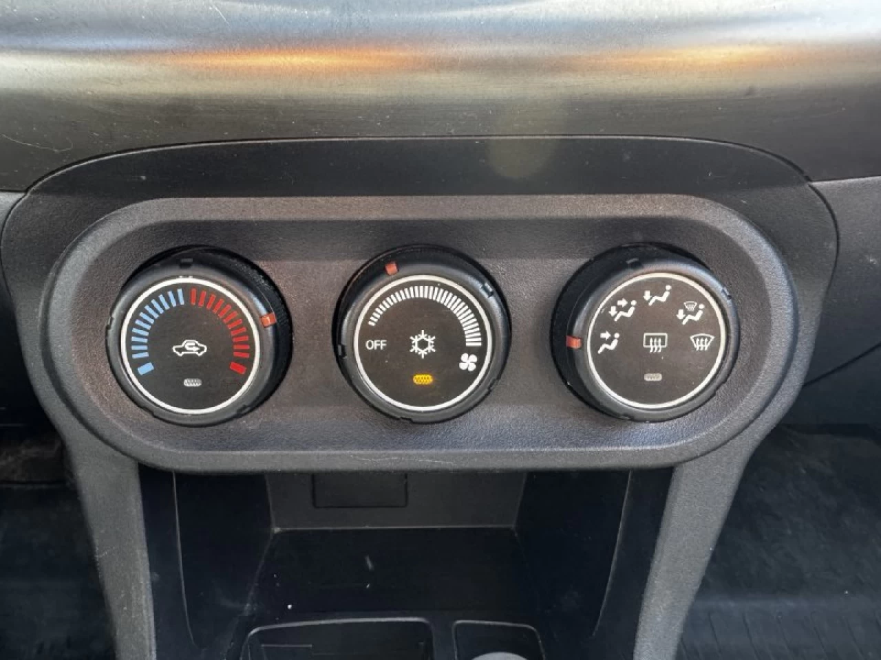 2015 Mitsubishi Lancer LIMITED**TOIT OUVRANT**SIEGES CHAUFFANTS**MAGS**AIRCLIM** Image principale