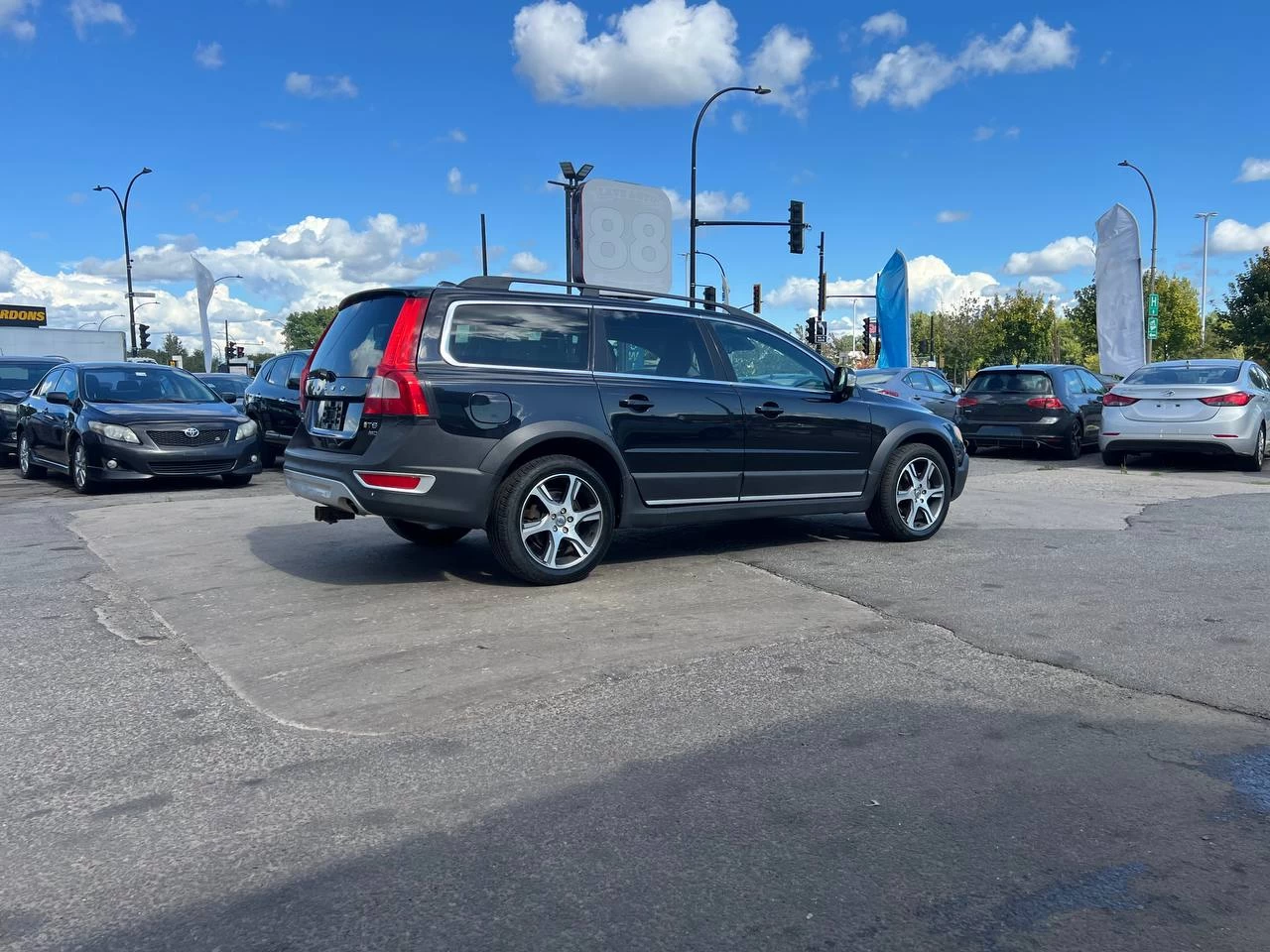 2012 Volvo XC70 T6**AWD  Toit Ouvrant**ALERTE D'ANGLE MORT**SIEGES EN CUIR**SIEGES CHAUFFANTS**SIEGES CHAUFFANTS ARRIERE**MAGS** Image principale