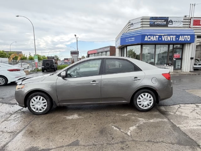 Kia Forte EX**SIEGES CHAUFFANTS**REGULATEURE DE VITESSE** 2011
