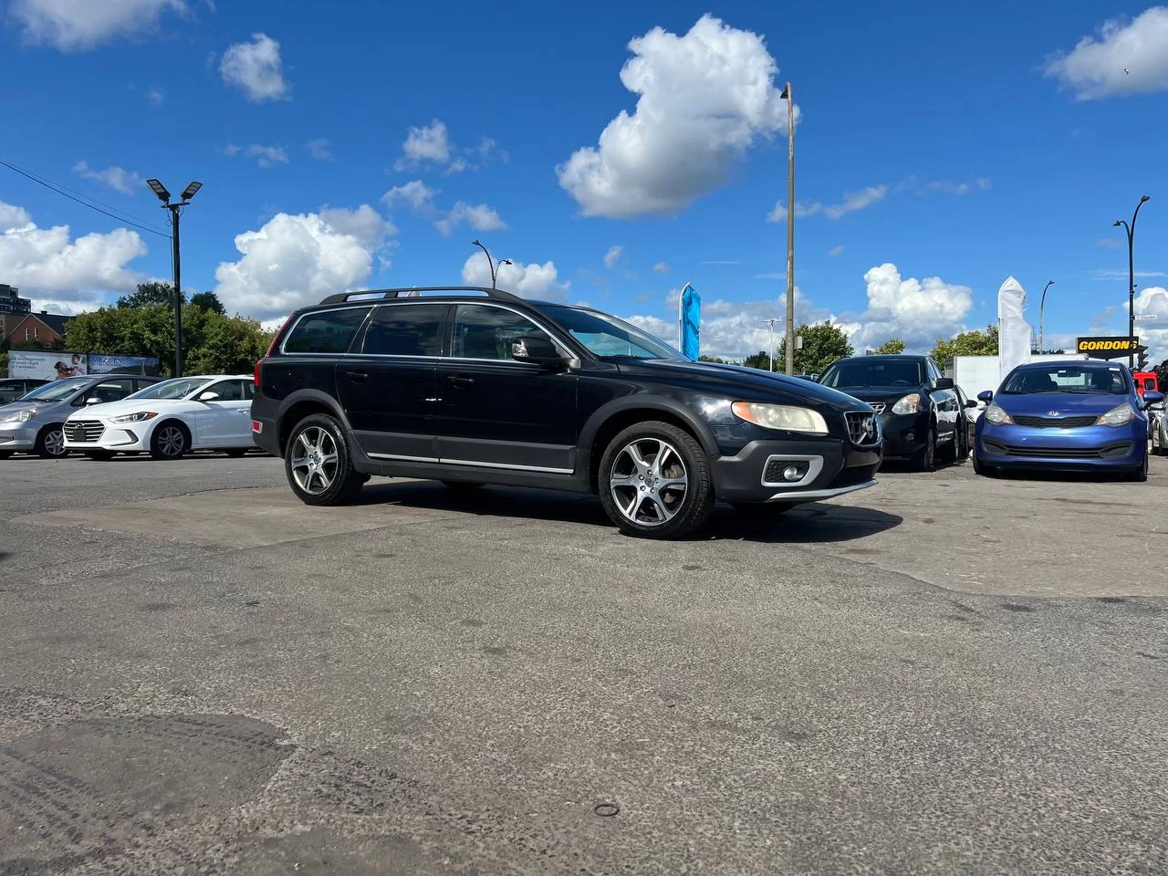 2012 Volvo XC70 T6**AWD  Toit Ouvrant**ALERTE D'ANGLE MORT**SIEGES EN CUIR**SIEGES CHAUFFANTS**SIEGES CHAUFFANTS ARRIERE**MAGS** Image principale