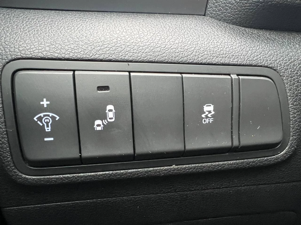 2016 Hyundai Tucson Premium**AWD**CAMERA DE RECUL**SIEGES CHAUFFANTS**MAGS**SIEGES CHAUFFANTS ARRIERE**Alerte d'angle Mort** Image principale