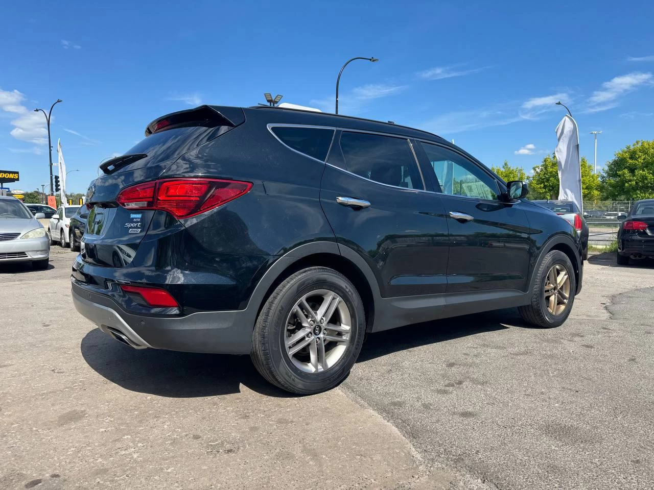 2017 Hyundai Santa Fe Sport SE**AWD**SAAQ CERTIFIEE**TOIT OUVRANT PANORAMIQUE**SIEGE EN CUIR**CAMERA DE RECUL**SIEGES CHAUFFNATS AVANT ET ARRIERE**Volant Chauffant**Alerte d'angle Mort**MAGS** Image principale