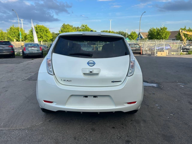 Nissan LEAF SV**NAVIGATION**CAMERA DE RECUL**BLUETOOTH**SIEGES CHAUFFANT** SIEGES EN CUIR**VOLANT CHAUFFANT** 2016