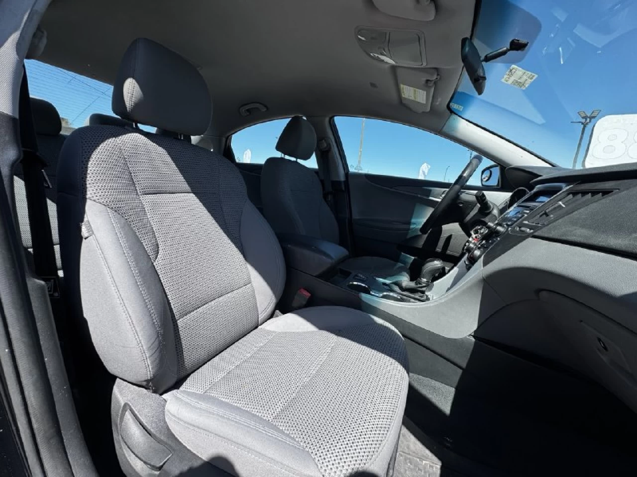 2011 Hyundai Sonata GL**PROMATION DU MOI !! 1 AN DE GARANTIE INCLUE DANS LE PRIX !!**SIEGES CHAUFFANTS**PRIX EN SPECIAL** Image principale