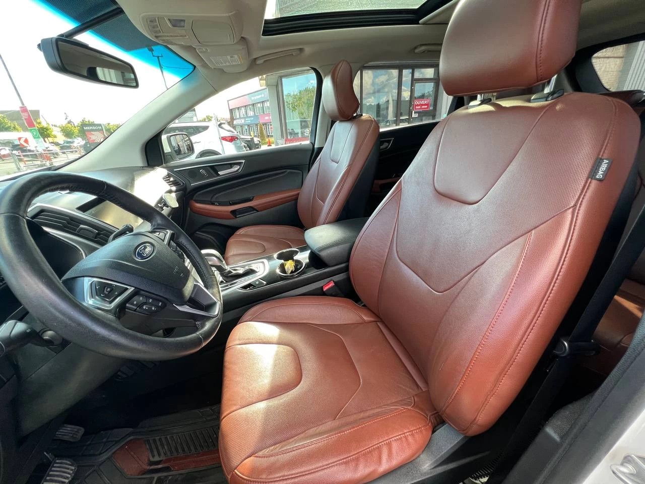 2015 Ford Edge TitaniumT**AWD**Toit Ouvrant Panaromique**ANGLE MORT**CamÉra de Recul**SIEGES EN CUIR**Navigation**SIEGES CHAUFFANTS**SIEGES CHAUFFANTS ARRIERE**SiÈges ventilÉs**VOLANT CHAUFFANTS**MAGS**dÉmarrage À distance** Image principale