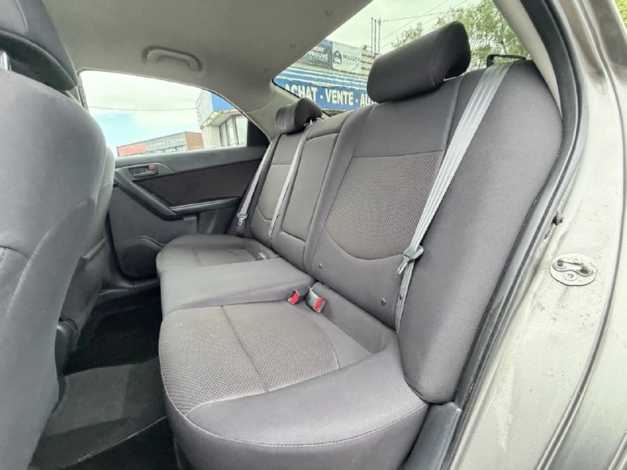 2011 Kia Forte EX**SIEGES CHAUFFANTS**REGULATEURE DE VITESSE** Image principale