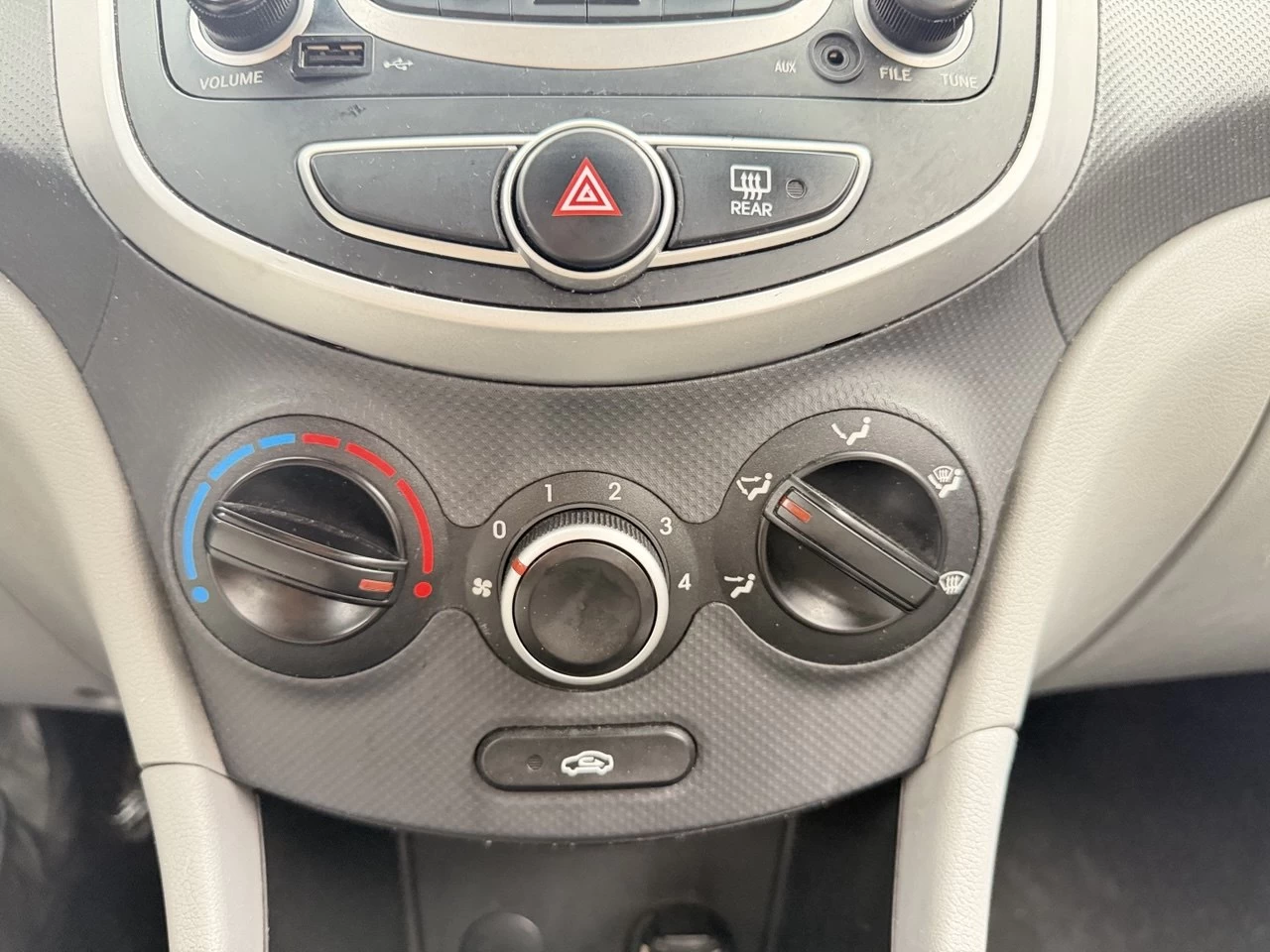 2014 Hyundai Accent L**PAS DE ROUILLE**BONNE CONDITION** Image principale