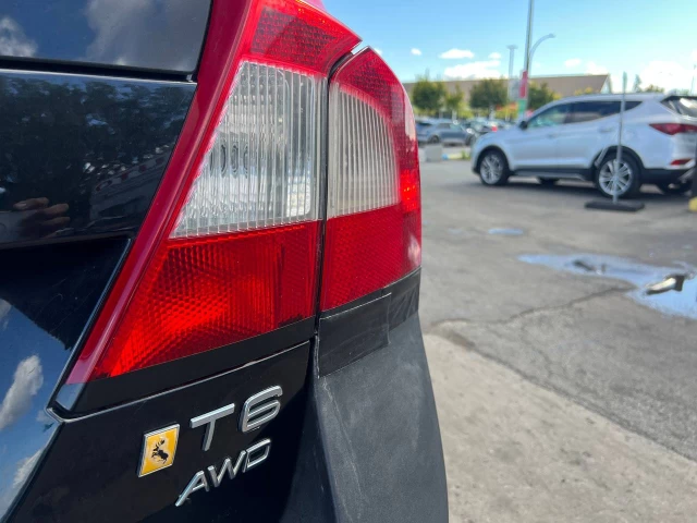 Volvo XC70 T6**AWD  Toit Ouvrant**ALERTE D'ANGLE MORT**SIEGES EN CUIR**SIEGES CHAUFFANTS**SIEGES CHAUFFANTS ARRIERE**MAGS** 2012
