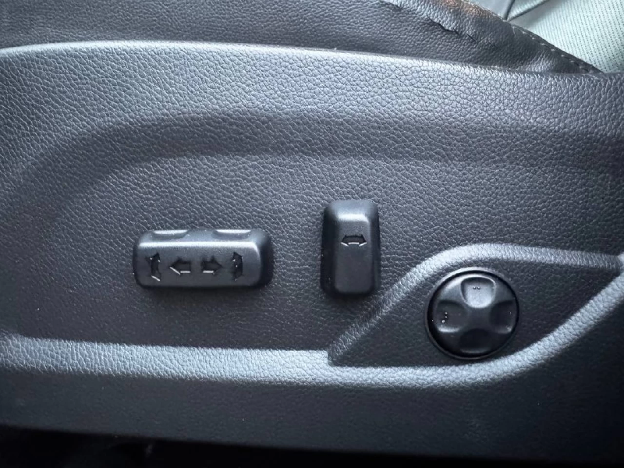 2017 Hyundai Santa Fe Sport Limited**AWD**Jamais Accidente**SAAQ CERTIFIEE**TOIT OUVRANT PANORAMIQUE**SIEGE EN CUIR**CAMERA DE RECUL**SIEGES CHAUFFNATS AVANT ET ARRIERE**Siege Ventile**Volant Chauffant**Navigation**Alerte d'angle Mort**MAGS** Main Image