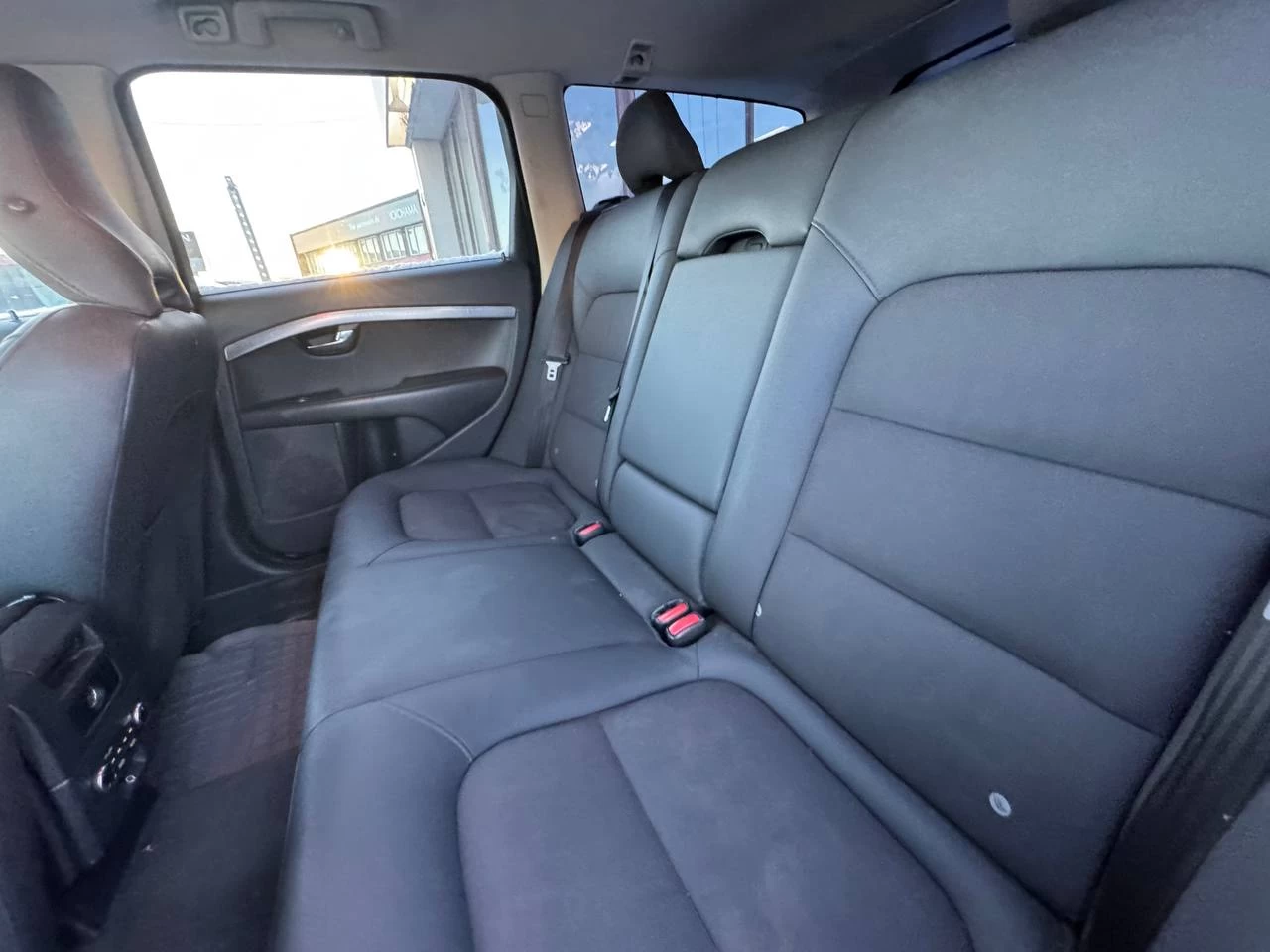 2009 Volvo XC70 3.2L**AWD**TOIT OUVRANT**SIEGES CHAUFFNATS**CUIR**PUSH TO STRAT** Image principale