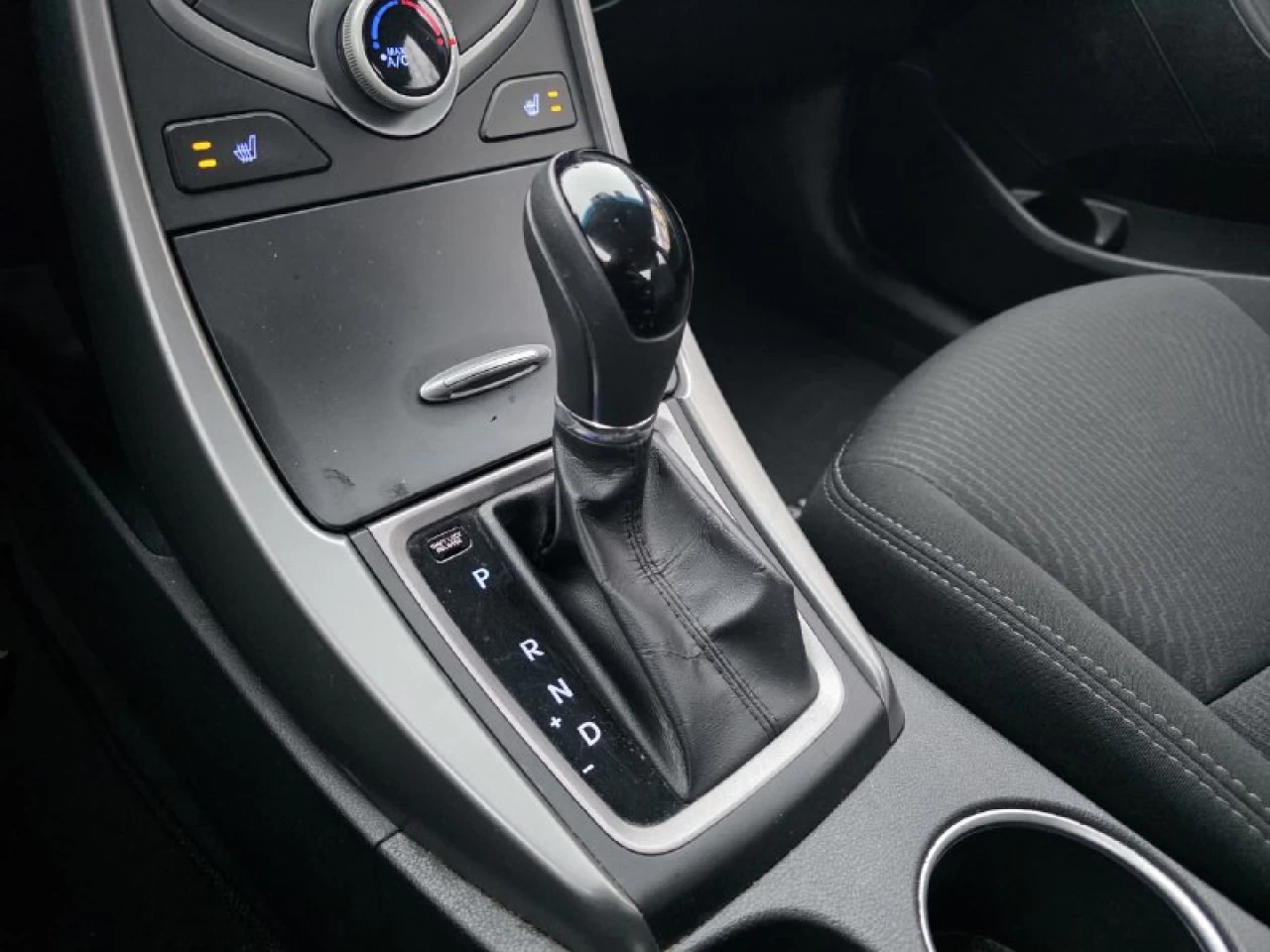 2015 Hyundai Elantra GL**SIEGES CHAUFFANTS** Image principale