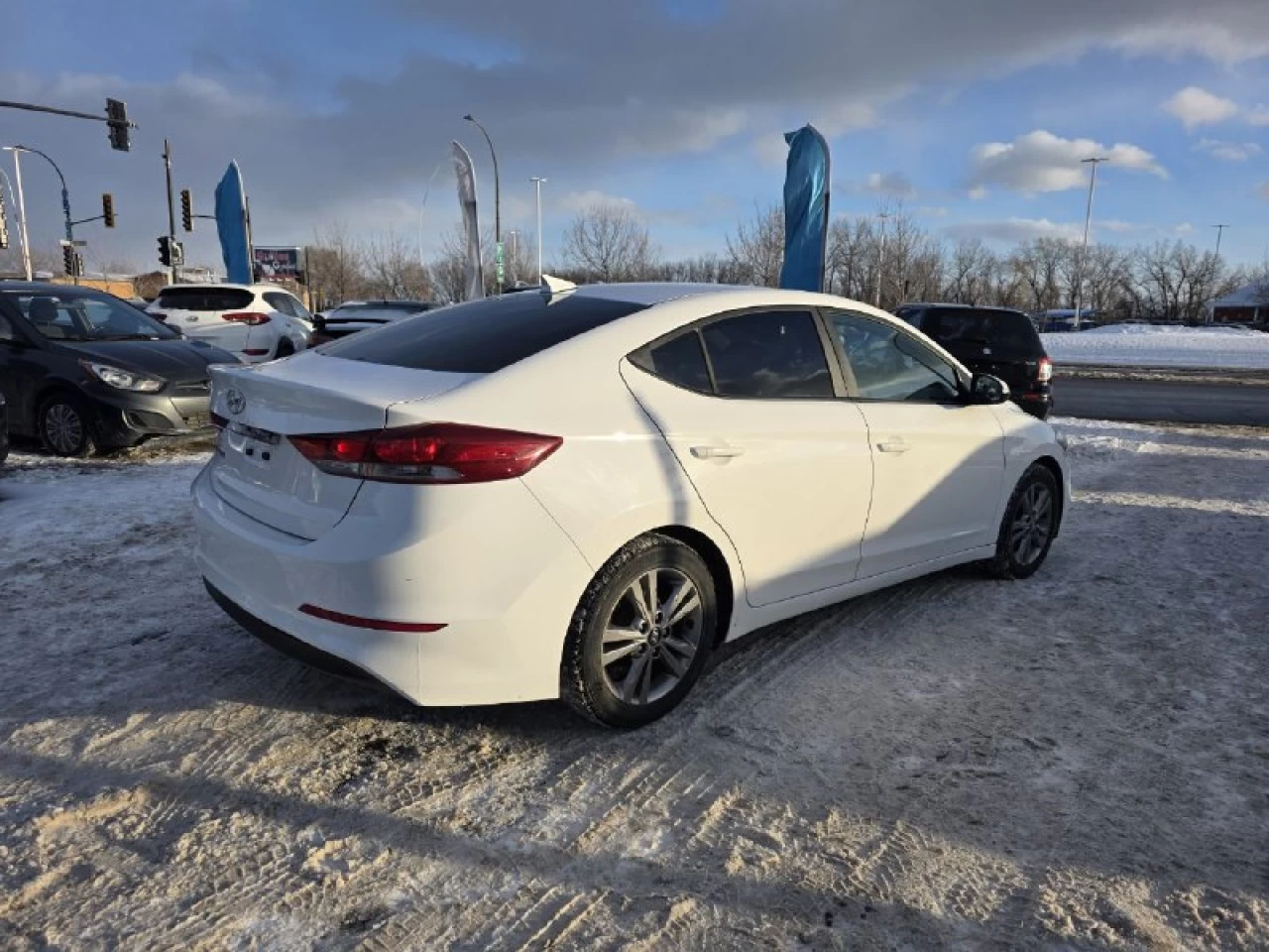 2018 Hyundai Elantra **GL**CAMERA DE RECUL**ANGLE MORT**SIEGES CHAUFFANTS**MAGS**Financement 1Ère, 2e et 3e chance !!! 100% ApprouvÉ !! Image principale