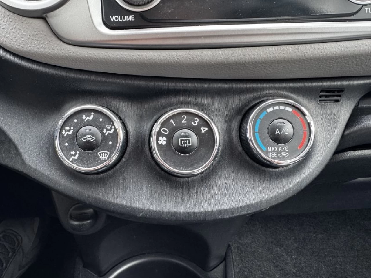 2012 Toyota Yaris LE**BAS KILOMETRAGE** Image principale