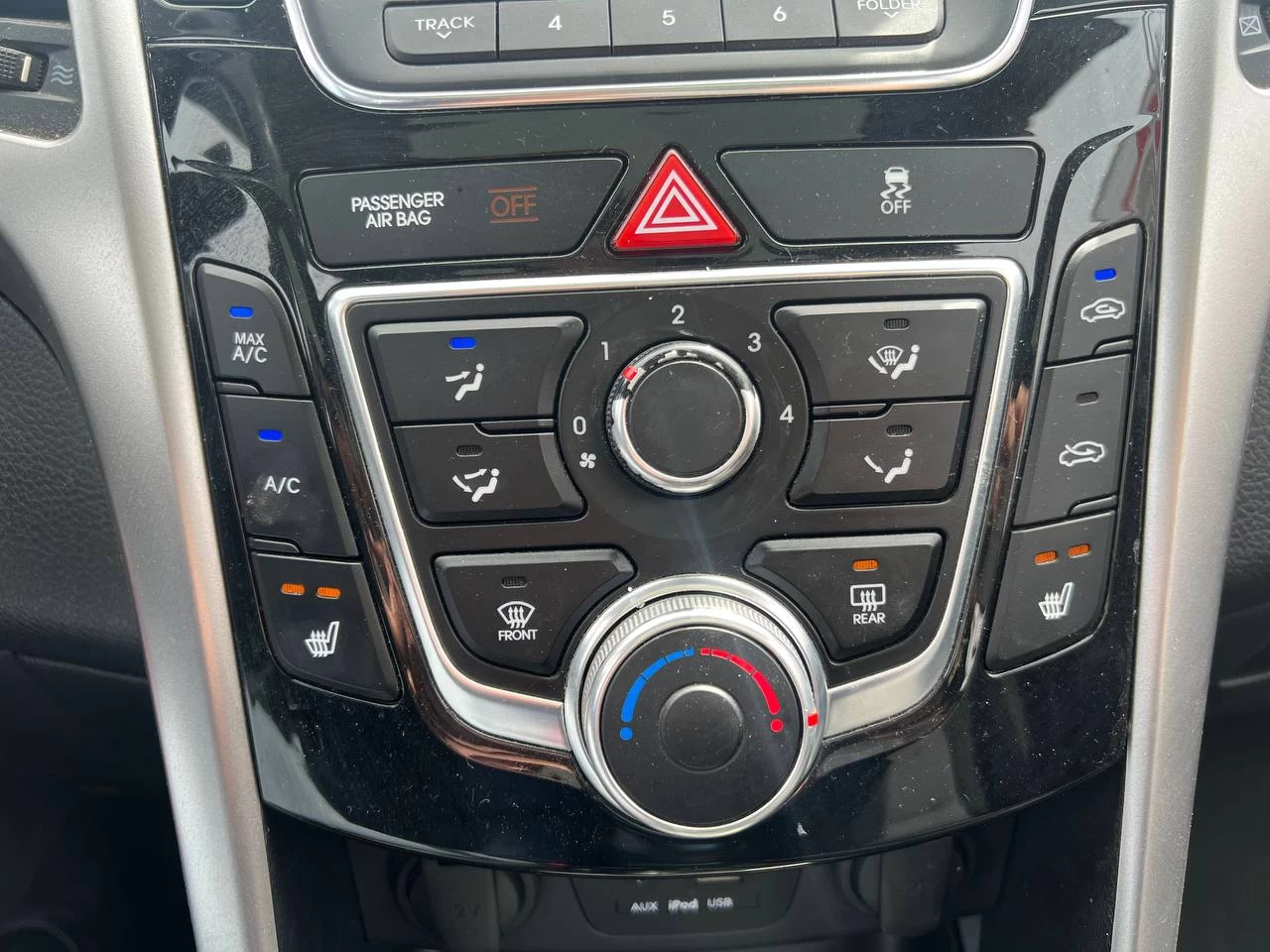 2013 Hyundai Elantra GT GLS**TOIT OUVRANT PANARAMIQUE**SIEGES CHAUFFANTS**MAGS** Image principale