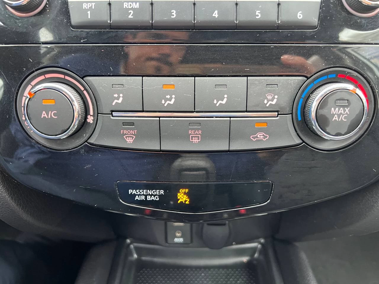 2015 Nissan Rogue SV**AWD**SAAQ CERTIFIEE**Un Proprietaire**TOIT OUVRANT PANORAMIQUE**CAMERA DE RECULE**SIEGES CHAUFFNATS**Mags** Image principale