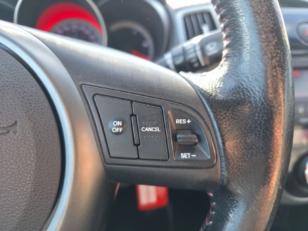 2011 Kia Forte Koup **SX**JAMAIS ACCIDENTEE**CUIR**TOIT OUVRANT**SIEGES CHAUFFANTS**MAGS**EN SPECIAL** Main Image