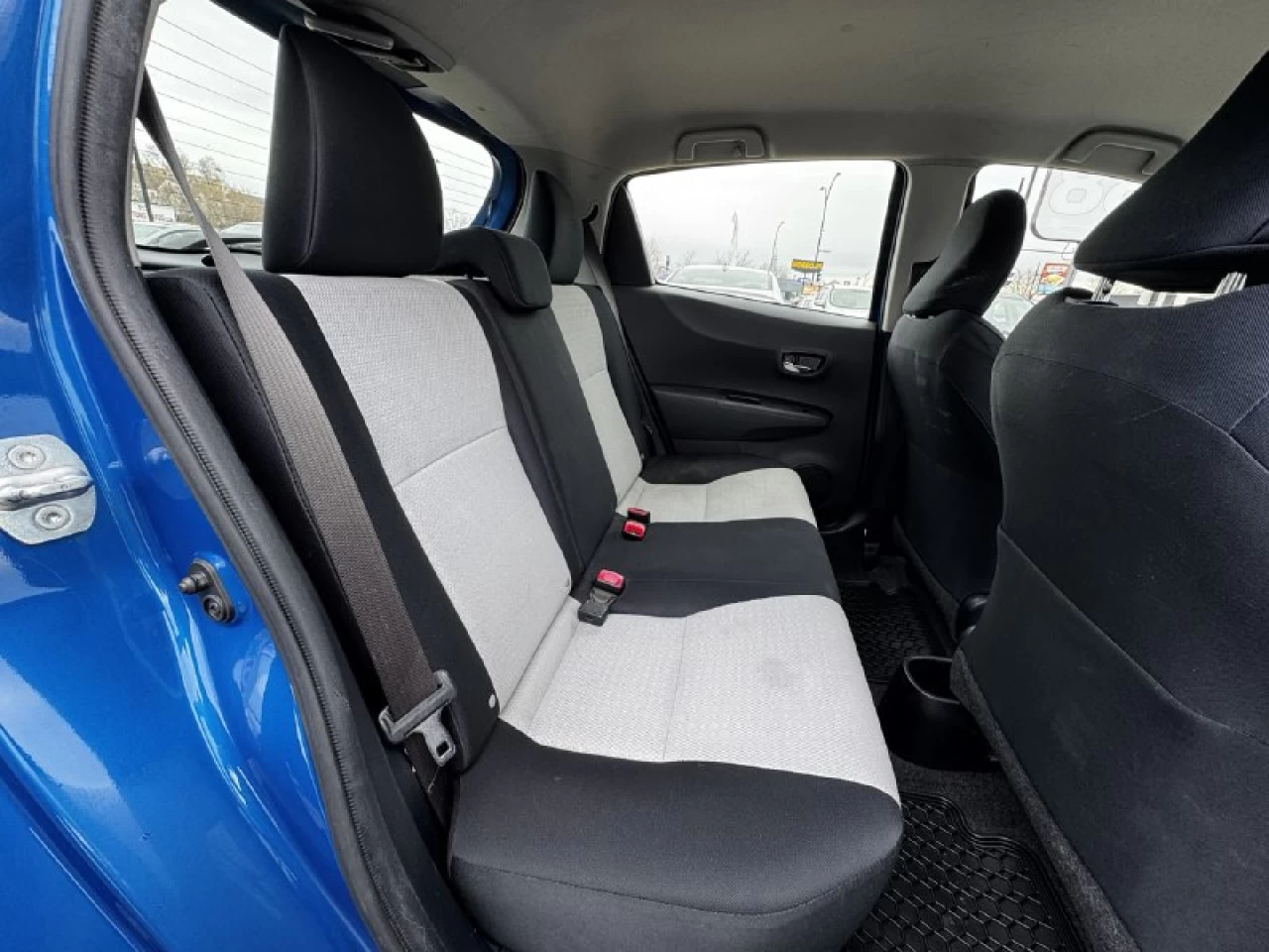 2012 Toyota Yaris LE**BAS KILOMETRAGE** Image principale