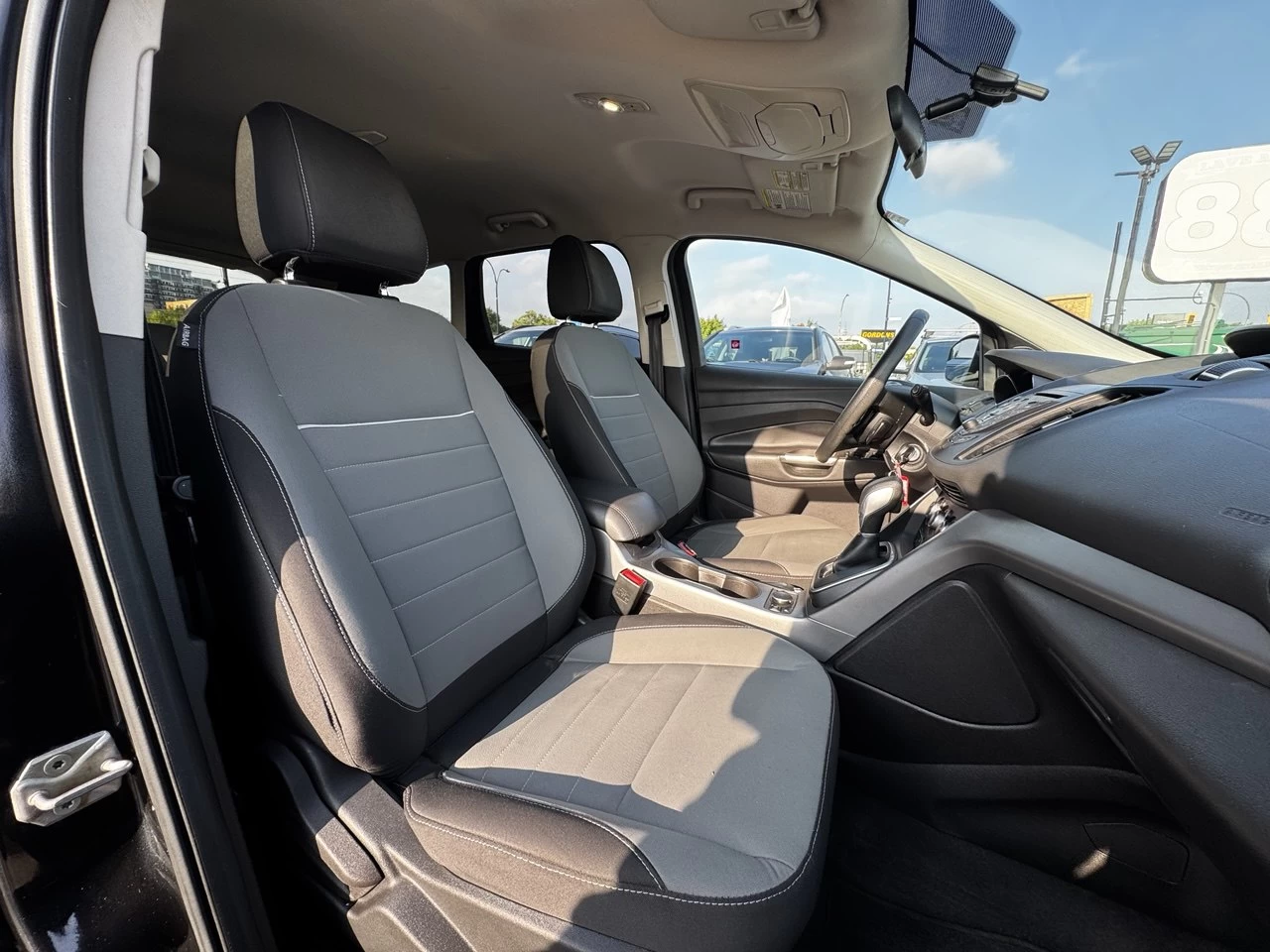 2014 Ford Escape SE**AWD**Jamais Accidente**CAMERA DE RECULE**SIEGES CHAUFFNATS**Financement 1Ère, 2e et 3e chance !! 100% ApprouvÉ Image principale