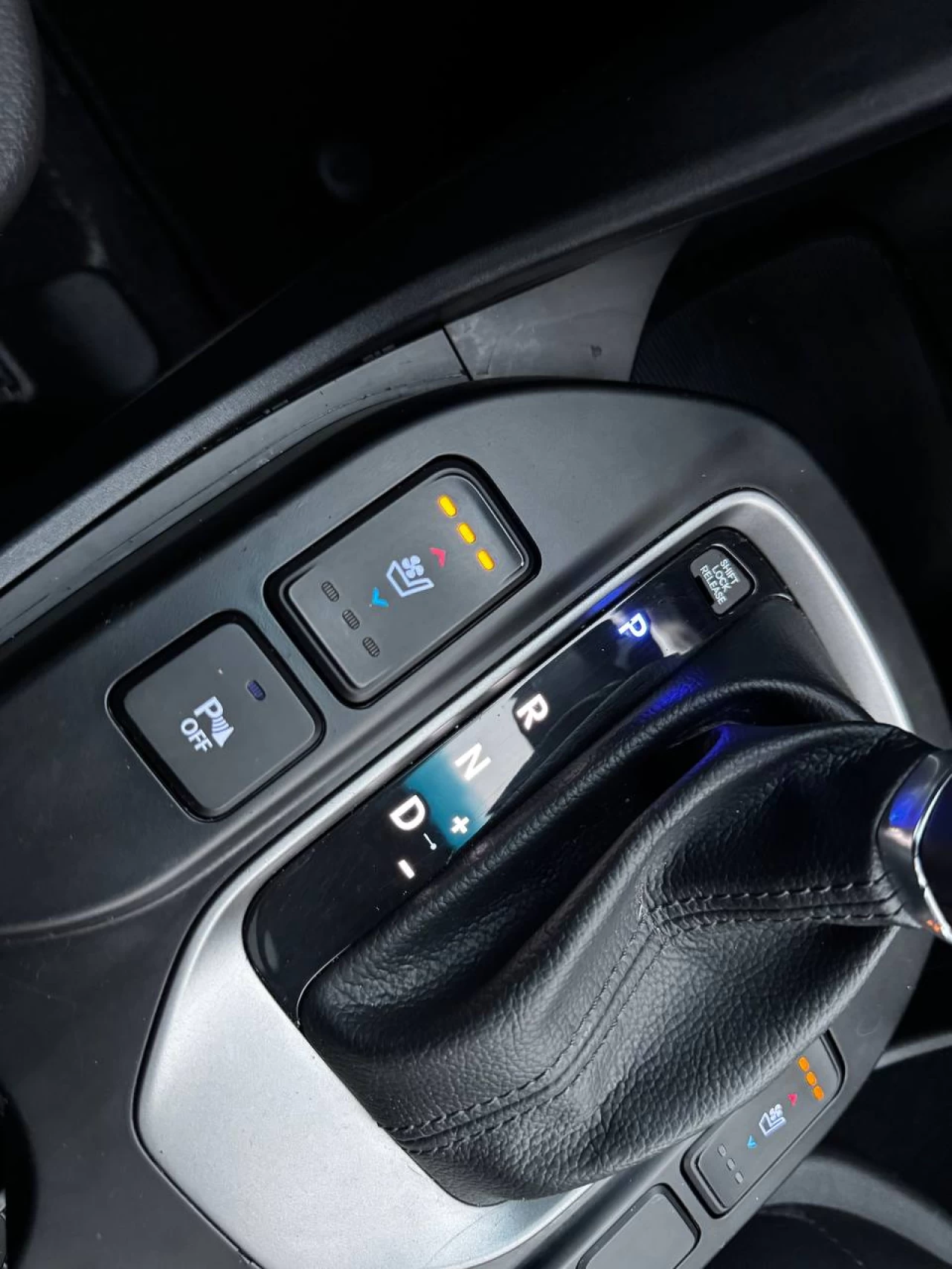 2017 Hyundai Santa Fe Sport Limited**AWD**Jamais Accidente**SAAQ CERTIFIEE**TOIT OUVRANT PANORAMIQUE**SIEGE EN CUIR**CAMERA DE RECUL**SIEGES CHAUFFNATS AVANT ET ARRIERE**Siege Ventile**Volant Chauffant**Navigation**Alerte d'angle Mort**MAGS** Main Image