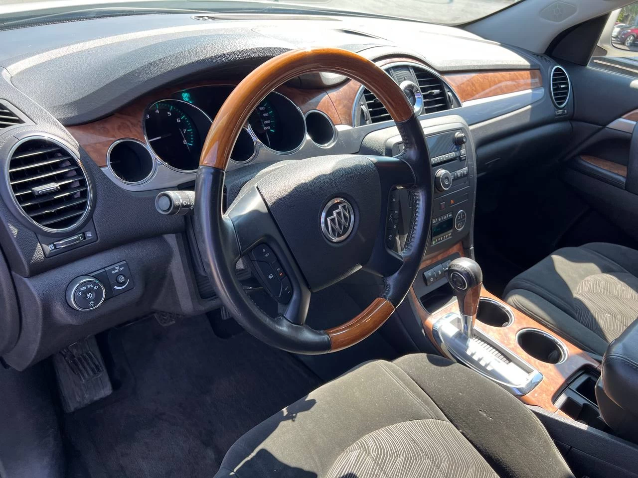 2010 Buick Enclave CX**7 passengers** Main Image