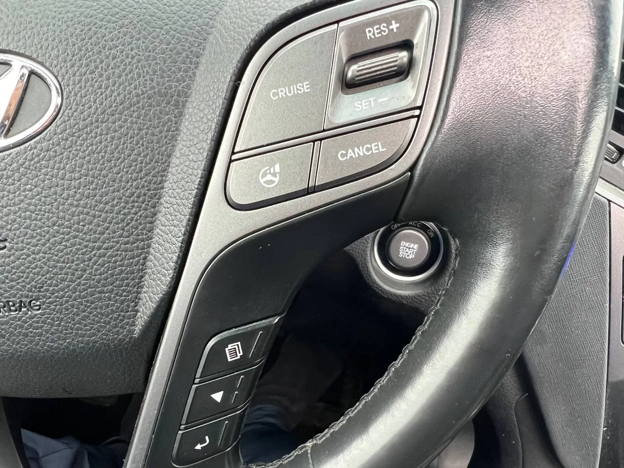 2014 Hyundai Santa Fe Sport SE**AWD**Jamais Accidente**TOIT OUVRANT PANORAMIQUE**SIEGE EN CUIR**CAMERA DE RECUL**SIEGES CHAUFFNATS AVANT ET ARRIERE**VOLANT CHAUFFNATS**MAGS** Image principale