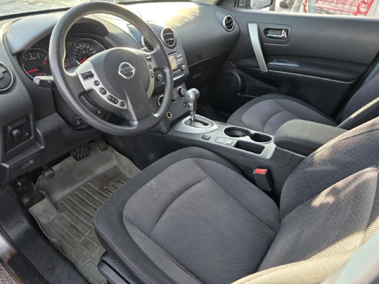 2012 Nissan Rogue **SV**CAMERA DE RECUL**SIEGES CHAUFFANTS**MAGS**EN SPECIAL** Main Image