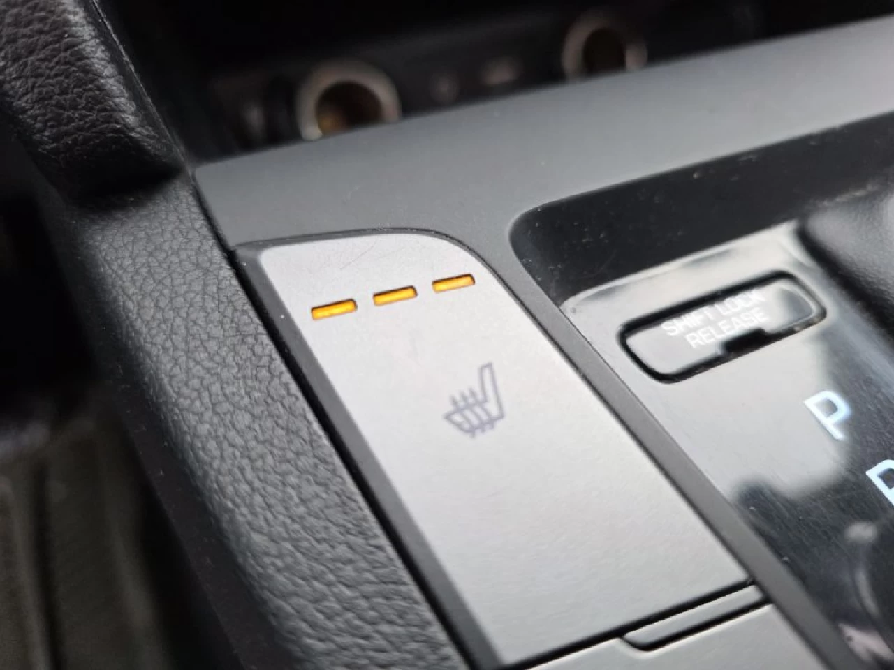 2018 Hyundai Elantra **GL**CAMERA DE RECUL**ANGLE MORT**SIEGES CHAUFFANTS**MAGS**Financement 1Ère, 2e et 3e chance !!! 100% ApprouvÉ !! Image principale