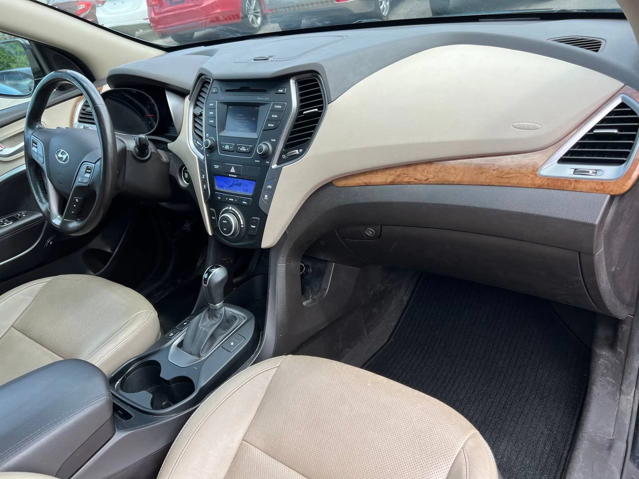 2016 Hyundai Santa Fe XL Luxury**6 PASSAGERS**AWD**Toit Ouvrant**CamÉra de Recul**SIEGES EN CUIR**Volant Chauffant**SIEGES CHAUFFANTS** Image principale