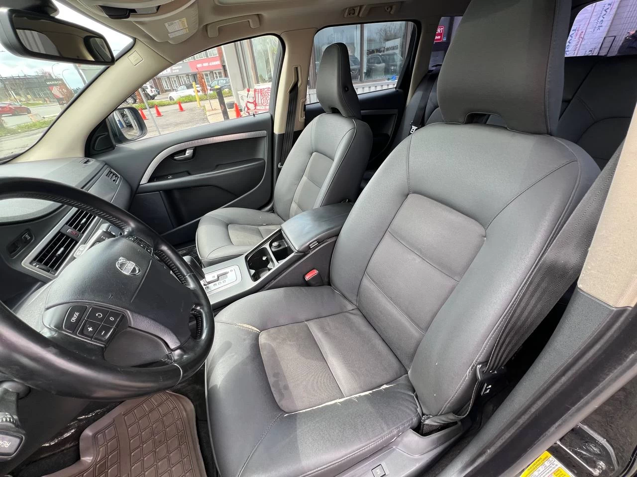 2009 Volvo XC70 3.2L**AWD**TOIT OUVRANT**SIEGES CHAUFFNATS**CUIR**PUSH TO STRAT** Image principale