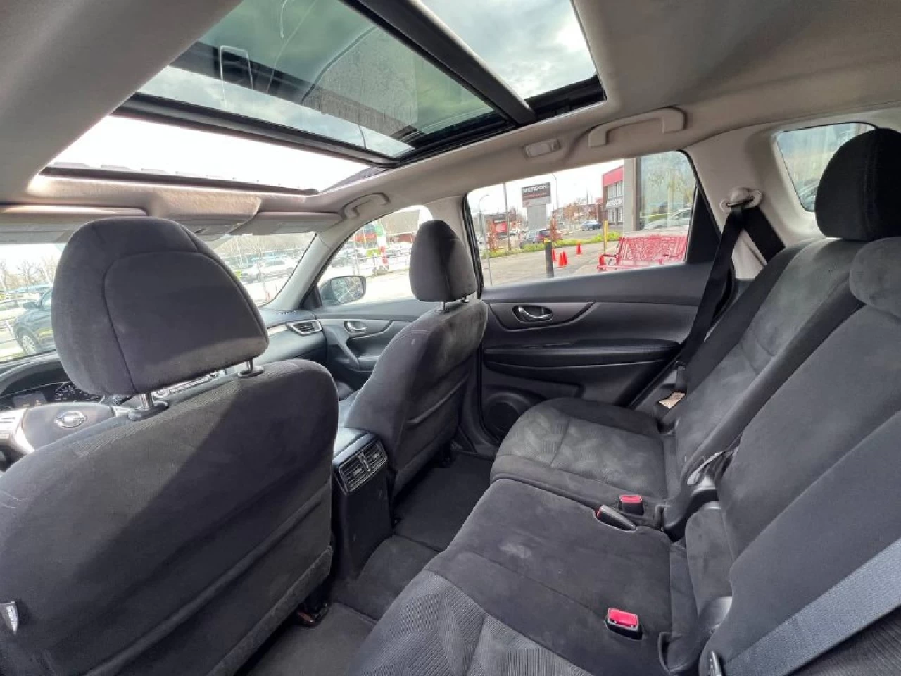 2014 Nissan Rogue SV**AWD**TOIT OUVRANT PANORAMIQUE**CAMERA DE RECULE**SIEGES CHAUFFNATS** Image principale