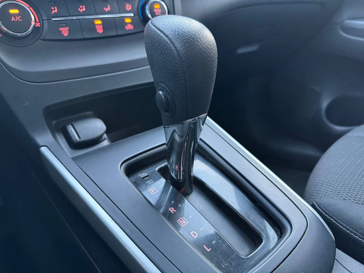 2017 Nissan Sentra S**Jamais accidente** Image principale