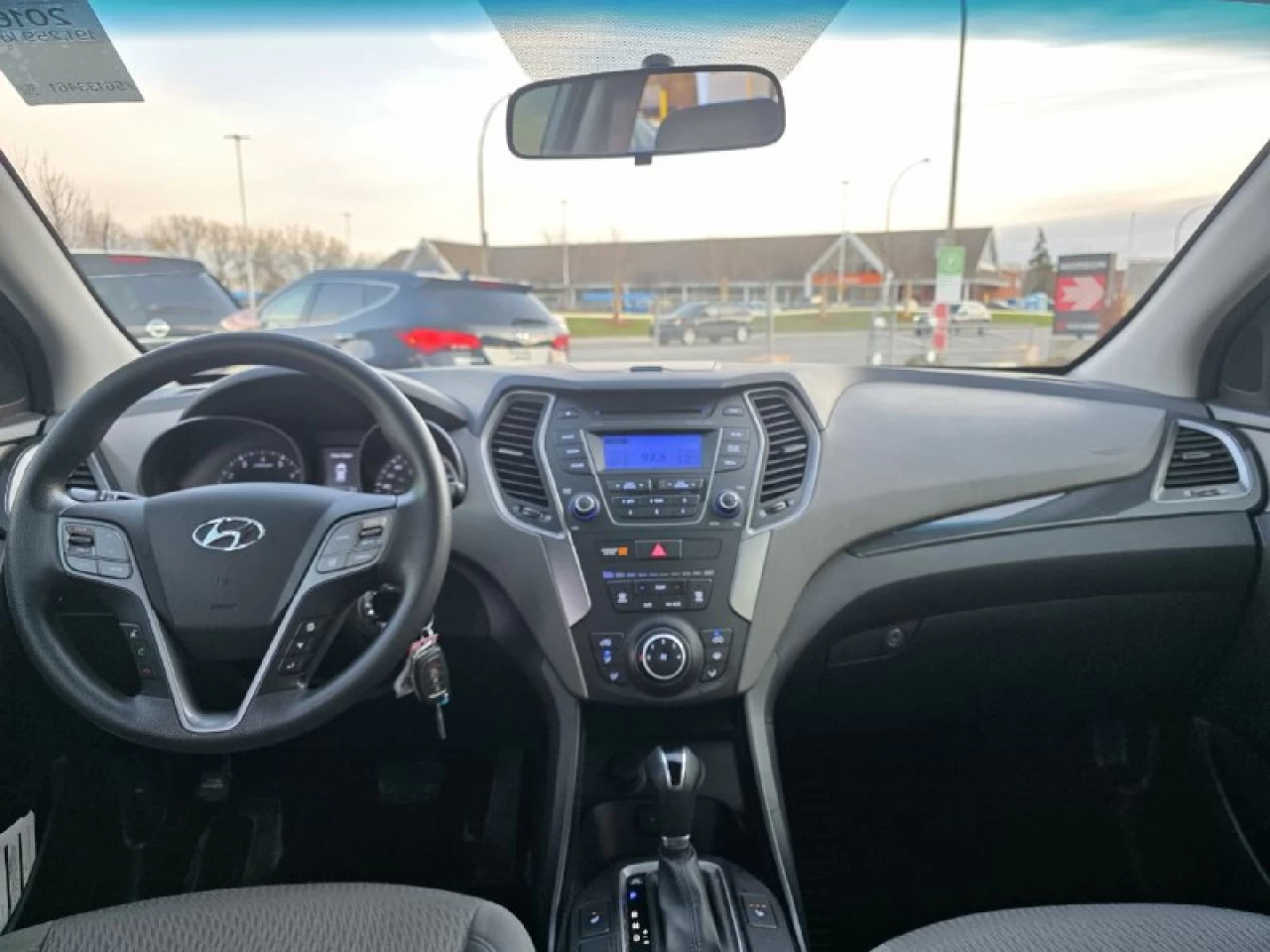 2016 Hyundai Santa Fe Sport JAMAIS ACCIDENTEE**SAAQ CERTIFIEE**UNE SEULE PROPRIO**2.4L**SIEGES CHAUFFANTS**MAGS**EN SPECIAL** Image principale