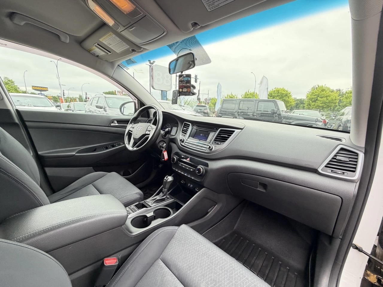 2017 Hyundai Tucson Premium**SAAQ Certifie**CAMERA DE RECUL**ANGLE MORT**SIEGES CHAUFFANTS**Volant Chauffant**MAGS Image principale
