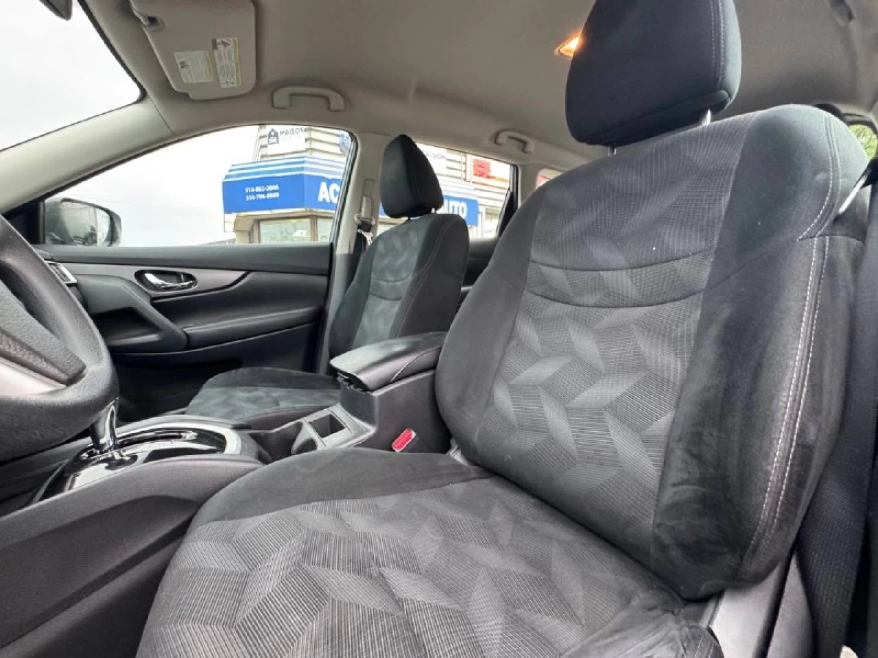 2016 Nissan Rogue S AWD **CAMERA DE RECUL**MODE ECO** Financement 1Ère, 2e et 3e chance !! 100% ApprouvÉ Image principale