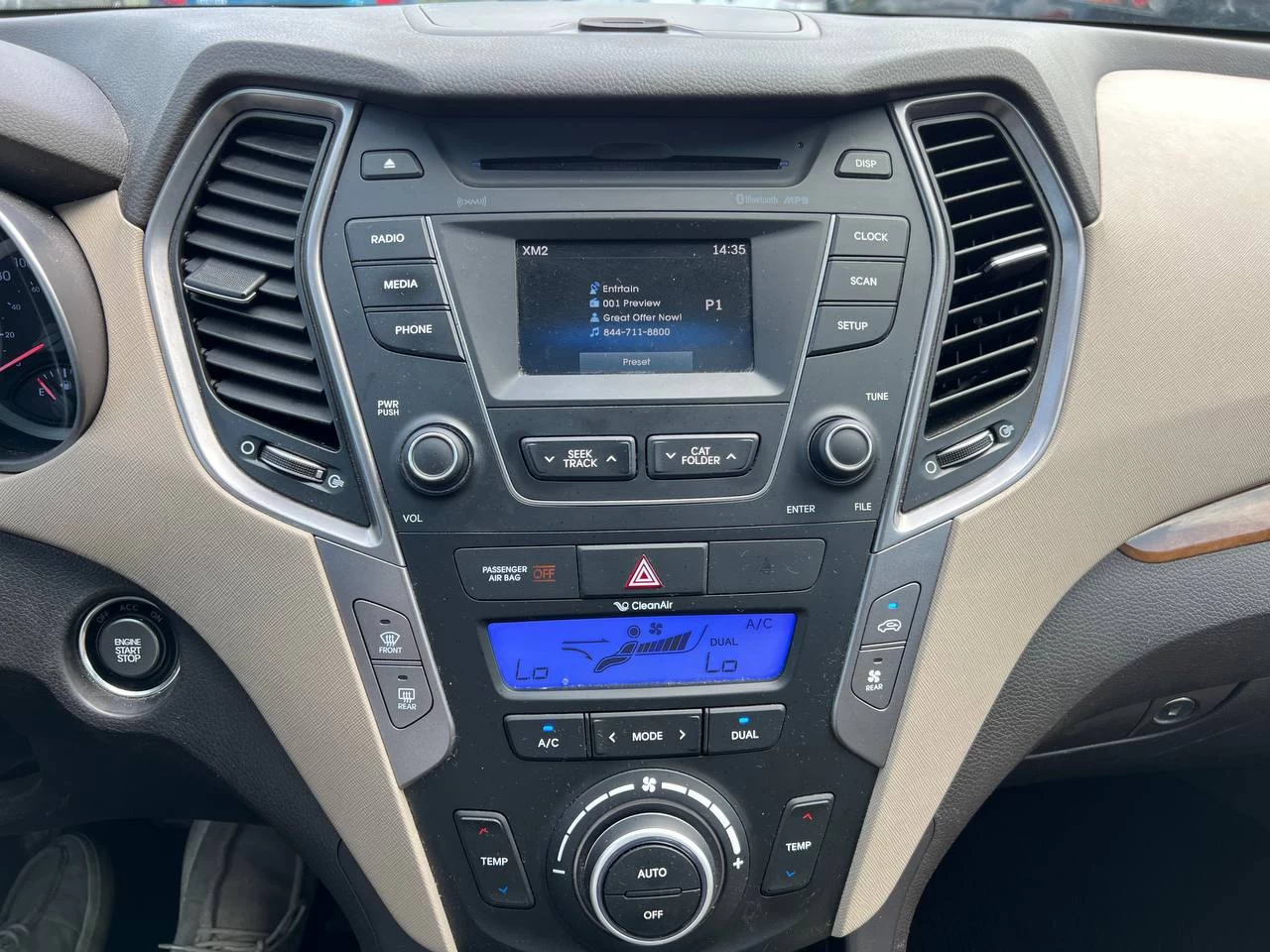 2016 Hyundai Santa Fe XL Luxury**6 PASSAGERS**AWD**Toit Ouvrant**CamÉra de Recul**SIEGES EN CUIR**Volant Chauffant**SIEGES CHAUFFANTS** Image principale