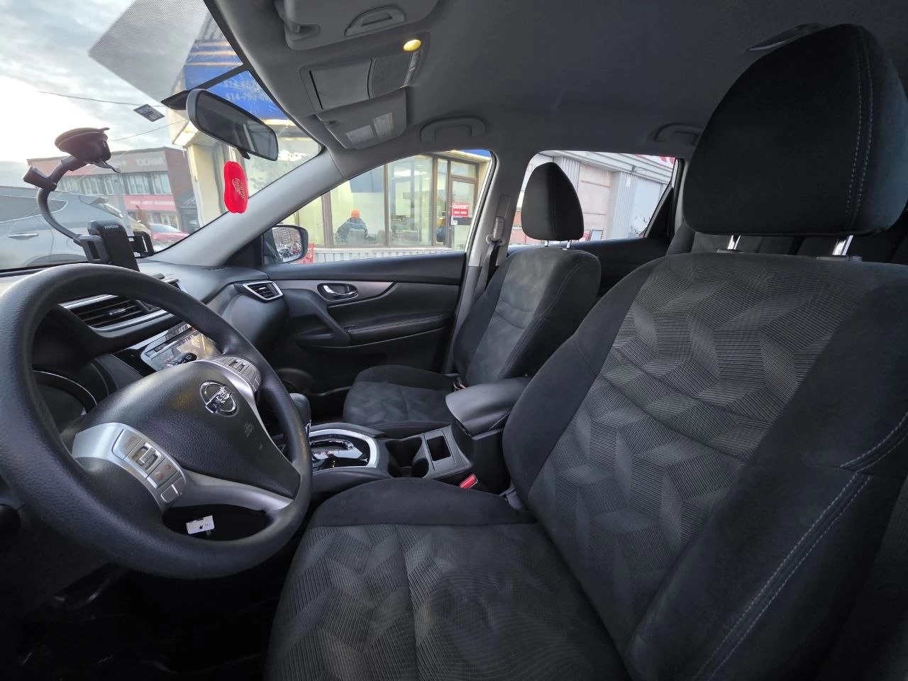 2015 Nissan Rogue S**CAMERA DE RECUL**EN SPECIAL** Main Image