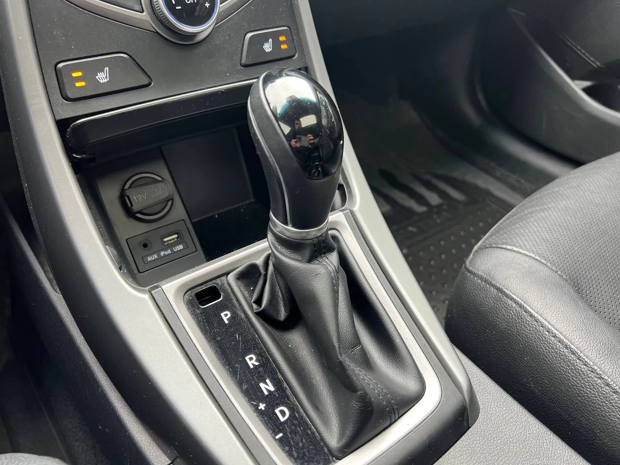 2015 Hyundai Elantra Limited**SAAQ CERTIFIEE**Toit Ouvrant**CamÉra de Recul**SIEGES EN CUIR**Navigation**SIEGES CHAUFFANTS Avant et ArriÈre**DÉmarrage À distance**MAGS** Image principale