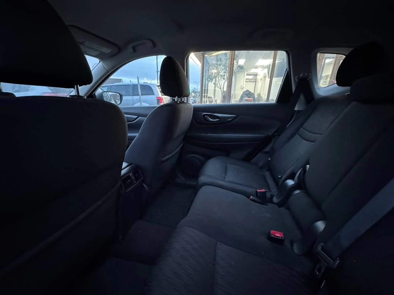 2017 Nissan Rogue SV**Jamais Accidente**CAMERA DE RECULE**SIEGES CHAUFFNATS** Main Image