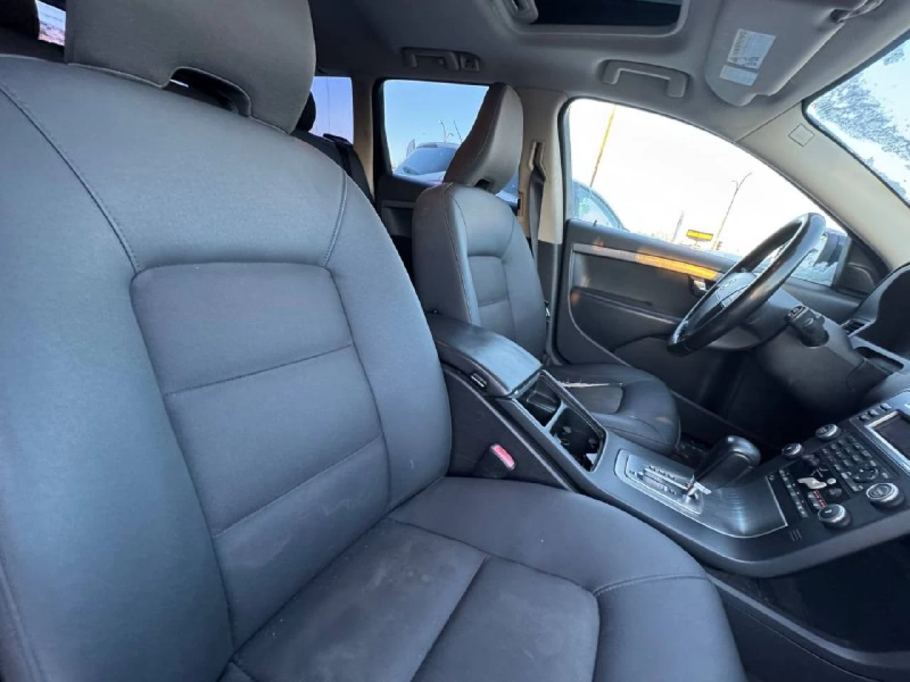 2009 Volvo XC70 3.2L**AWD**TOIT OUVRANT**SIEGES CHAUFFNATS**CUIR**PUSH TO STRAT** Image principale