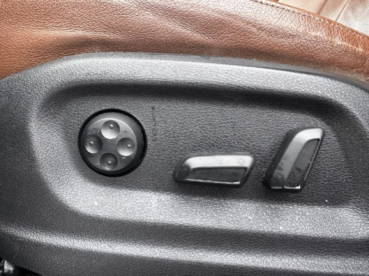 2012 Audi Q5 Premium Plus**S_Line**AWD**TOIT PANORAMIQUE**CUIR**MAGS**SIEGES CHAUFFNATS** Image principale