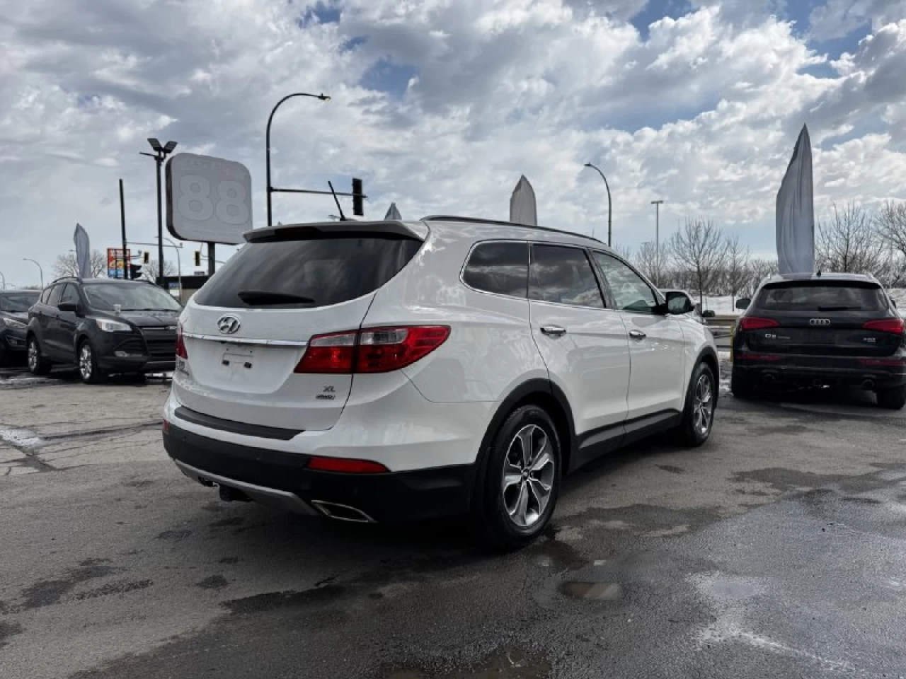 2016 Hyundai Santa Fe XL Luxury**6 PASSAGERS**Toit Ouvrant**CamÉra de Recul**SIEGES EN CUIR**Volant Chauffant**SIEGES CHAUFFANTS** Image principale