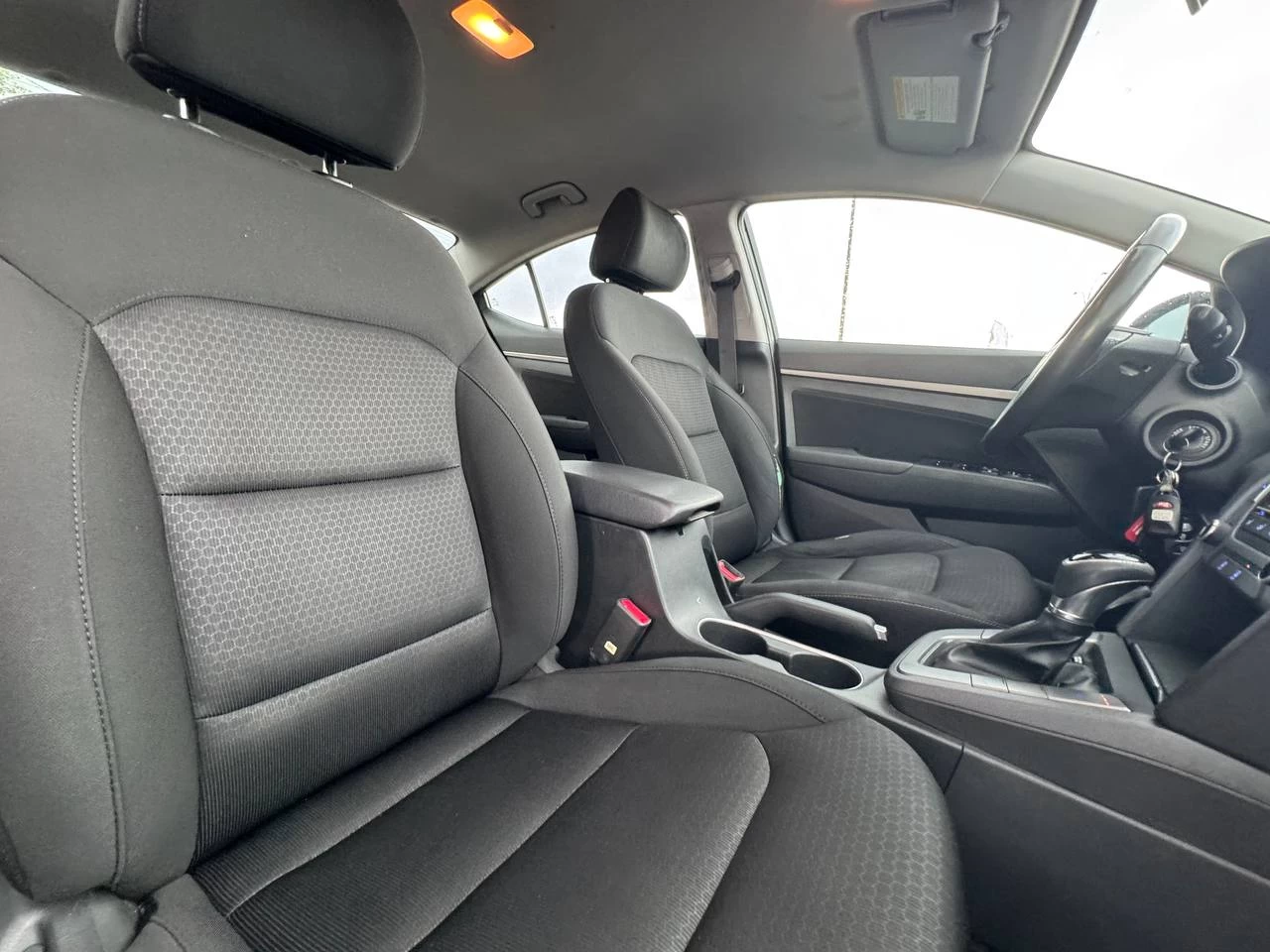 2017 Hyundai Elantra GL Image principale