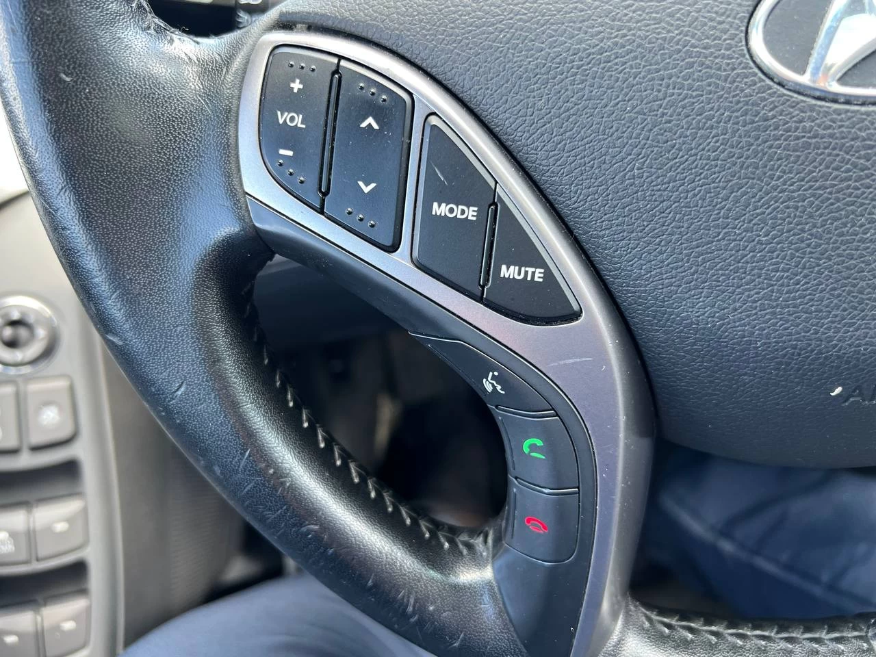 2013 Hyundai Elantra GLS**Jamais accidente**Un PropriÉtaire**Toit Ouvrant**SIEGES CHAUFFANTS**SIEGES CHAUFFANTS ARRIERE**MAGS** Image principale