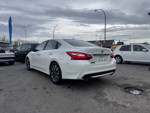 Nissan Altima 2.5**Camera de recul**ALERTE ANGLE MORT**SIEGES CHAUFFANTS**MAGS**PUSH TO START** 2016